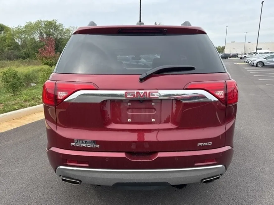 2017 Gmc Acadia Denali photo 1