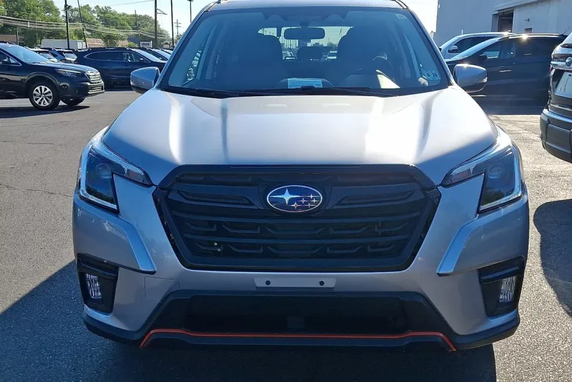 2023 Subaru Forester Sport photo 1