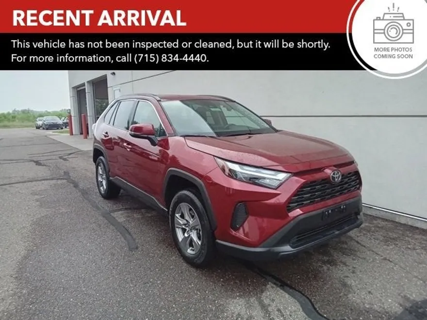 2024 Toyota RAV4 XLE photo 1