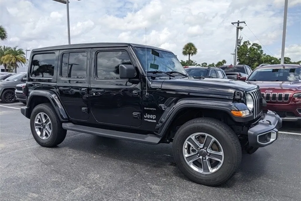 2021 Jeep Wrangler Unlimited Sahara photo 1