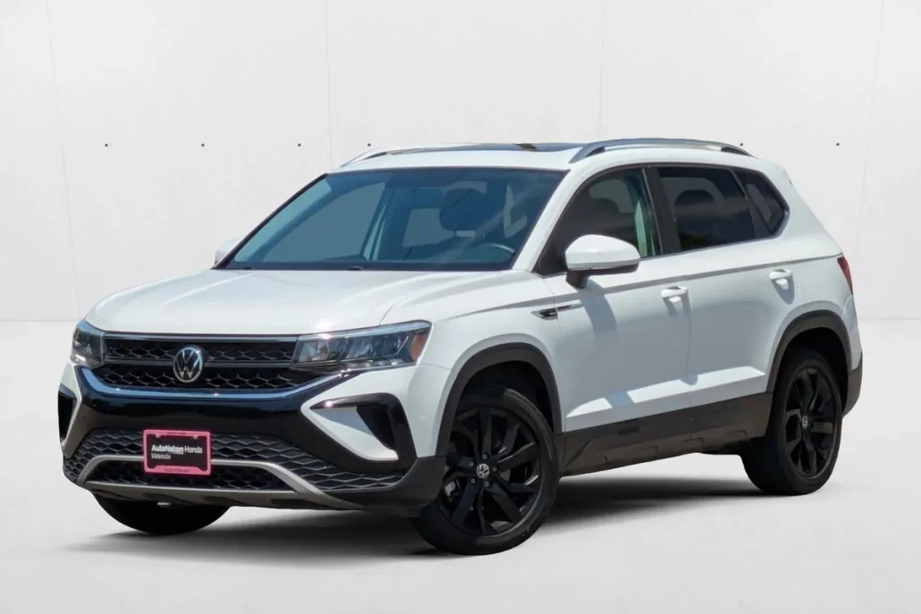 2022 Volkswagen Taos SE photo 1
