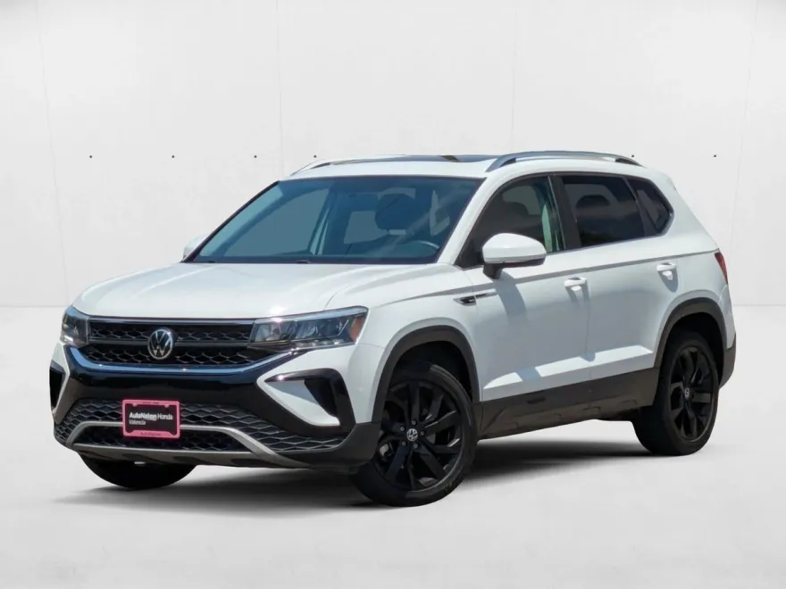 2022 Volkswagen Taos SE photo 1