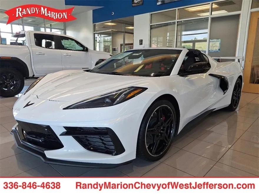 2025 Chevrolet Corvette Stingray 2LT photo 1