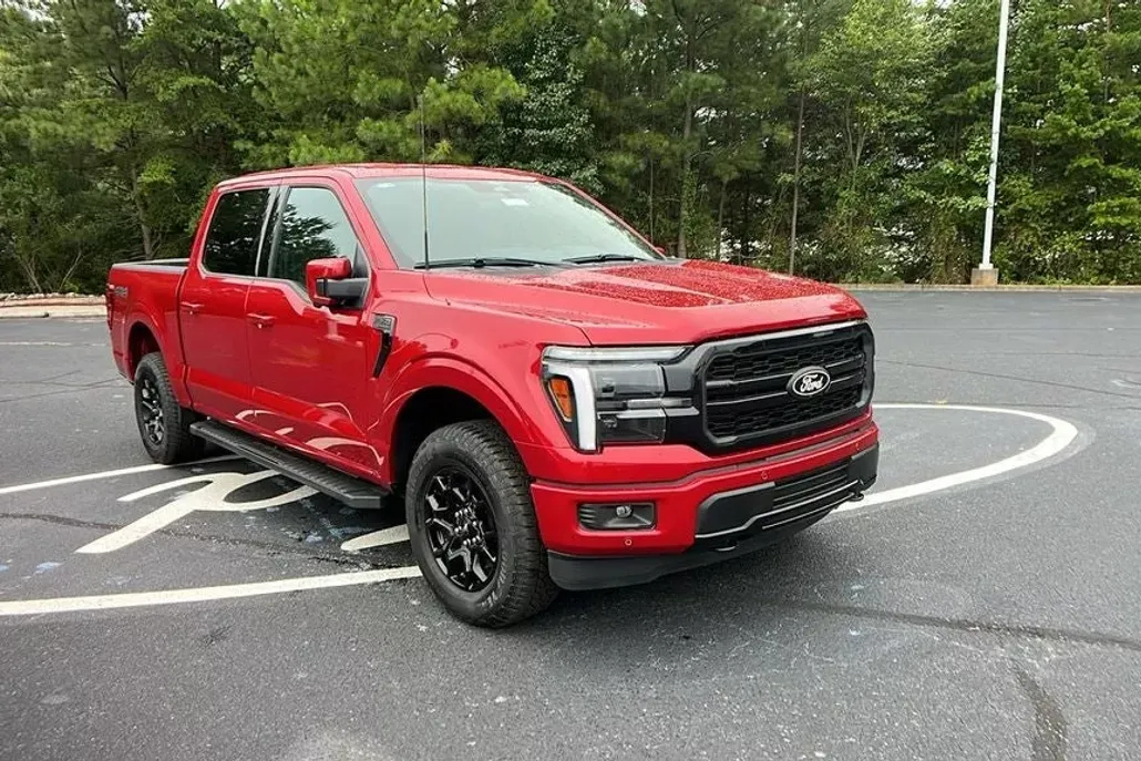 2025 Ford F-150 Lariat photo 1