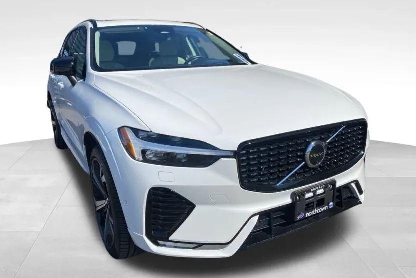 2023 Volvo XC60 Ultimate photo 1