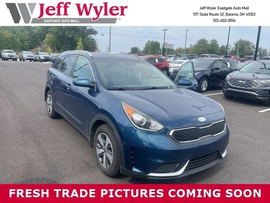 2017 Kia Niro LX photo 1
