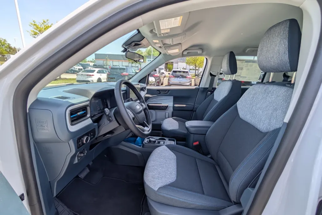2025 Ford Maverick XLT photo 1