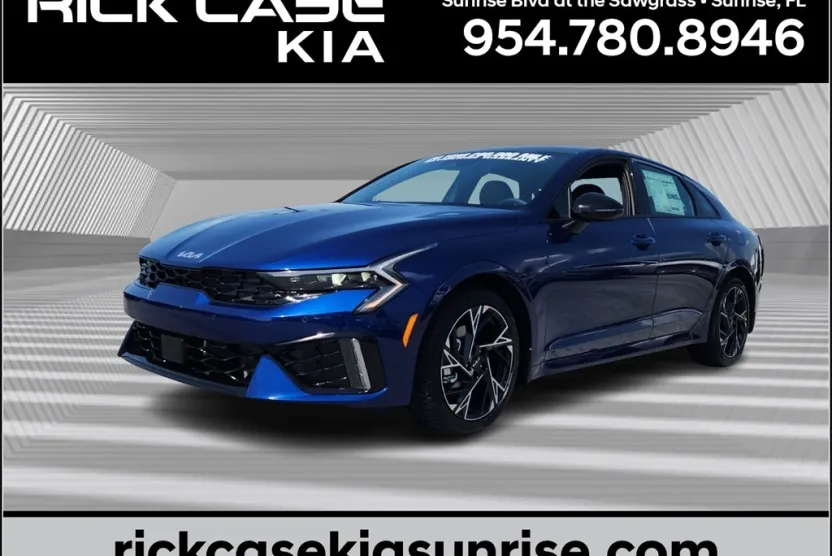 2025 Kia K5 GT-Line photo 1