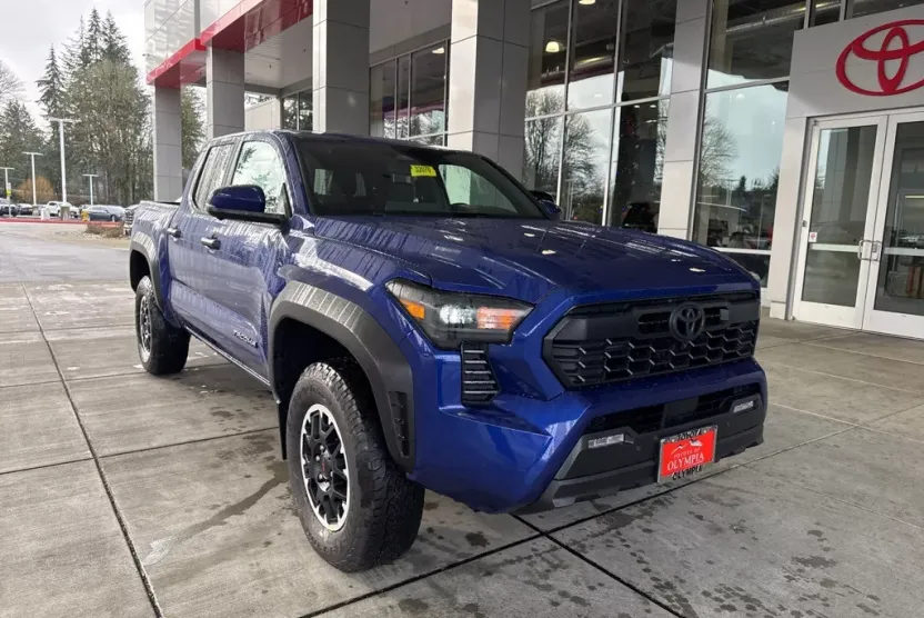 2024 Toyota Tacoma TRD Off-Road photo 1