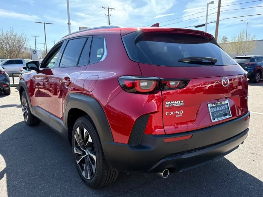 2025 Mazda CX-50 Premium Plus photo 7