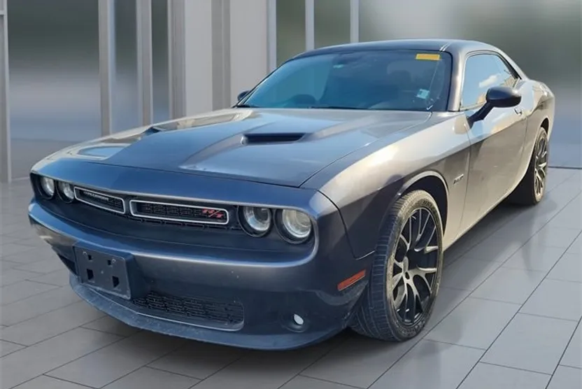 2015 Dodge Challenger R/T photo 1