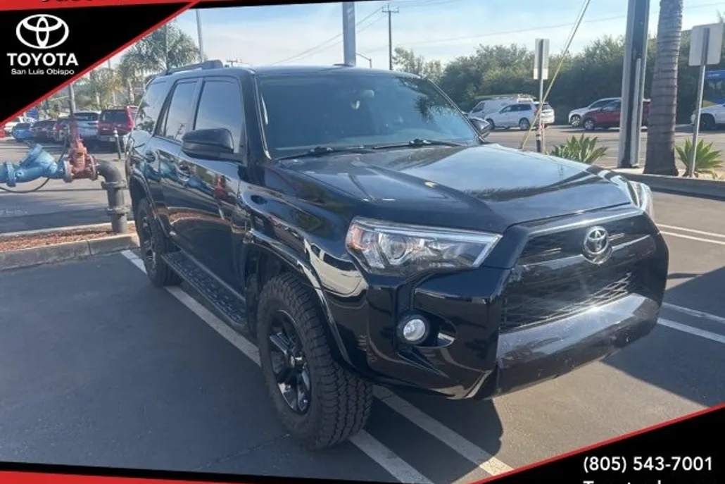 2019 Toyota 4Runner SR5 photo 1