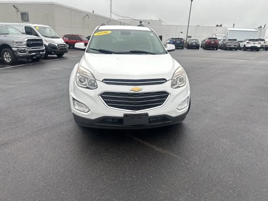 2016 Chevrolet Equinox LT photo 1