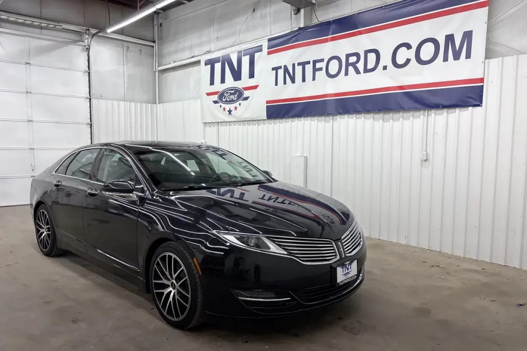 2015 Lincoln MKZ Base photo 1