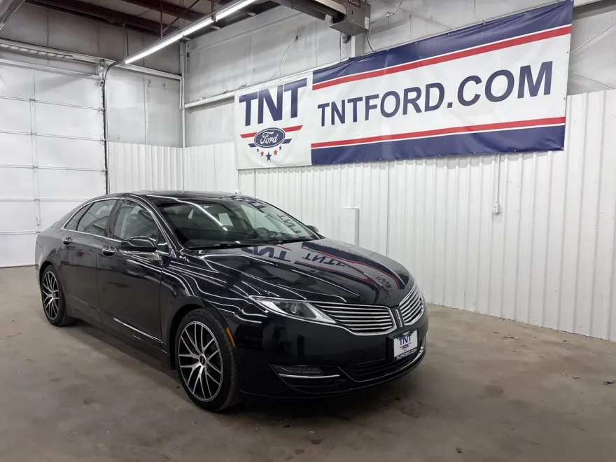 2015 Lincoln MKZ Base photo 1