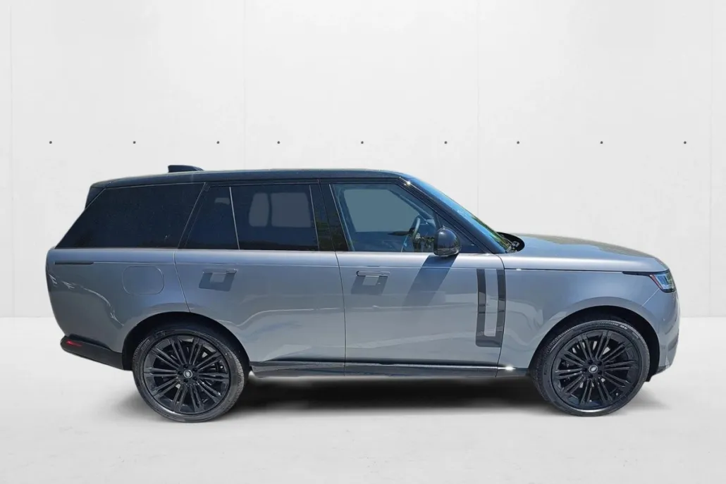 2025 Land Rover Range Rover SE photo 1