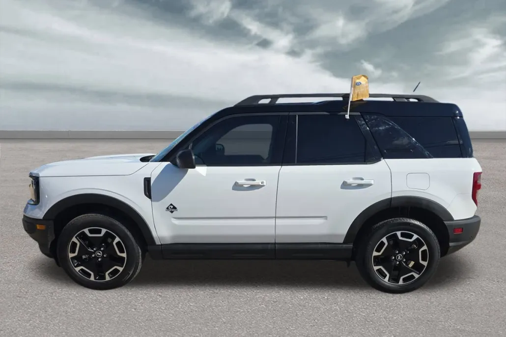 2024 Ford Bronco Sport Outer Banks photo 1