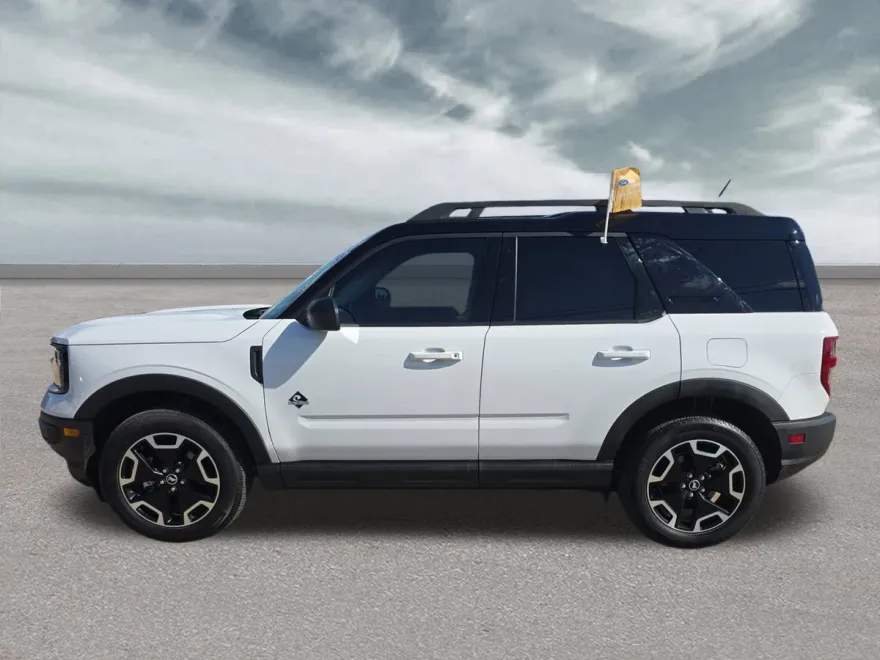 2024 Ford Bronco Sport Outer Banks photo 1