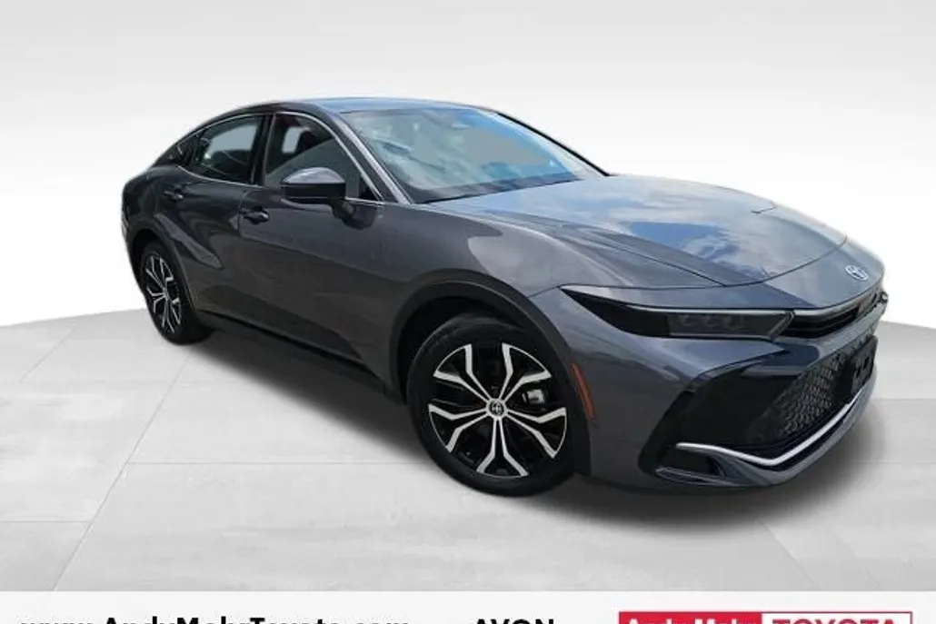 2024 Toyota Crown Limited photo 1