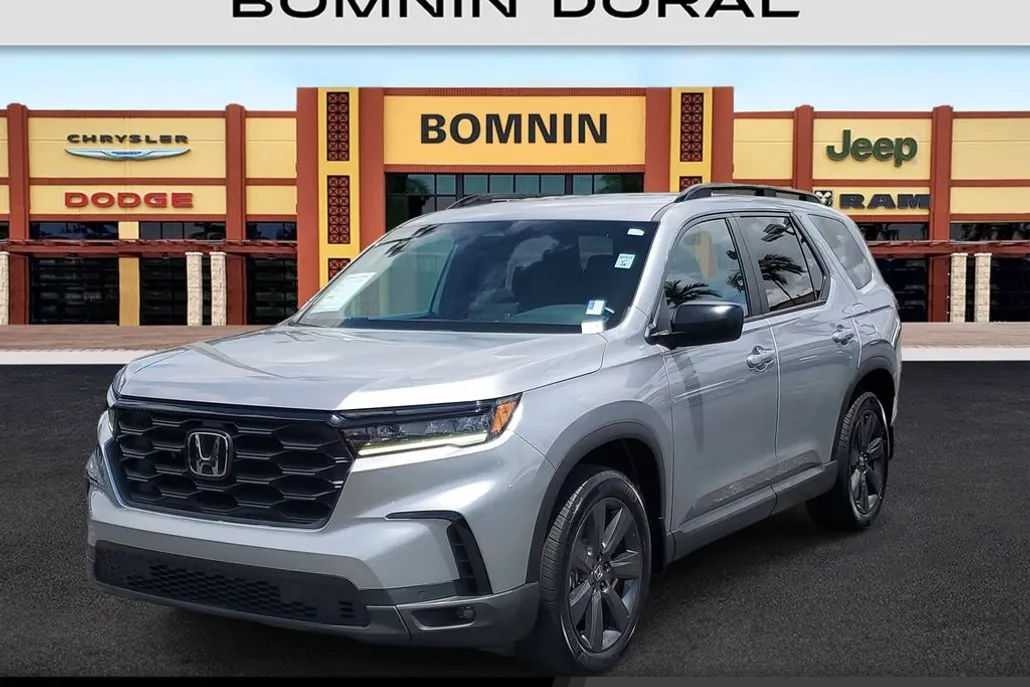 2023 Honda Pilot Sport photo 1