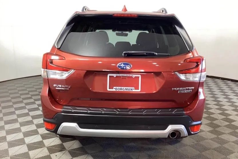 2020 Subaru Forester Touring photo 1