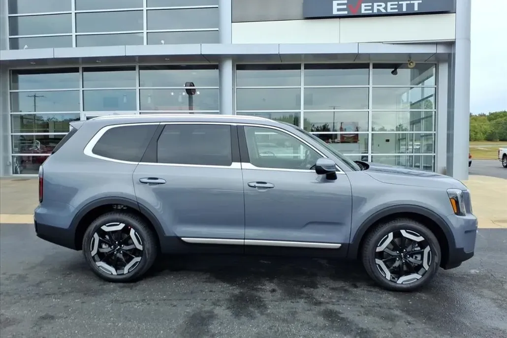 2025 Kia Telluride EX photo 1
