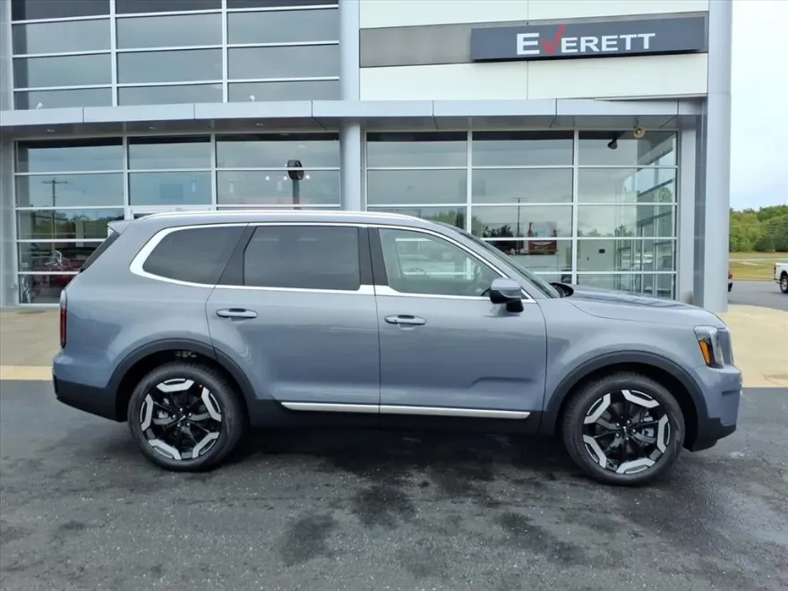2025 Kia Telluride EX photo 1