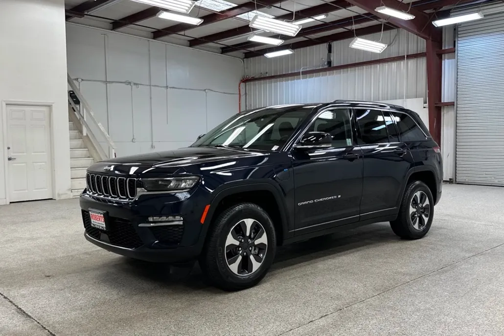 2023 Jeep Grand Cherokee 4xe photo 1