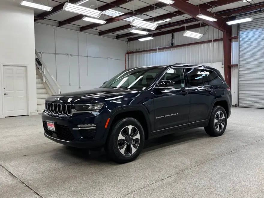 2023 Jeep Grand Cherokee 4xe photo 1
