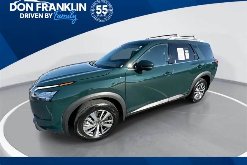 2023 Nissan Pathfinder SL photo 1