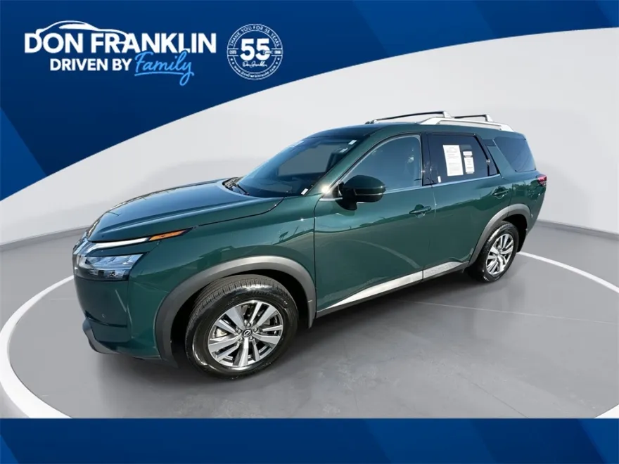 2023 Nissan Pathfinder SL photo 1