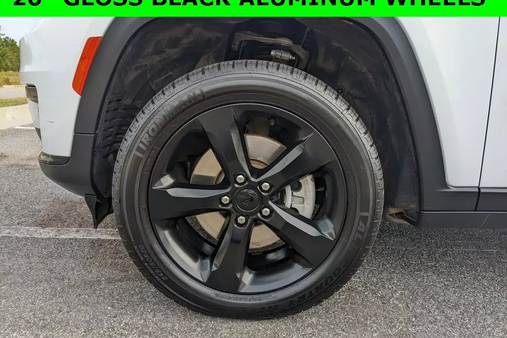 2023 Jeep Grand Cherokee Altitude photo 1