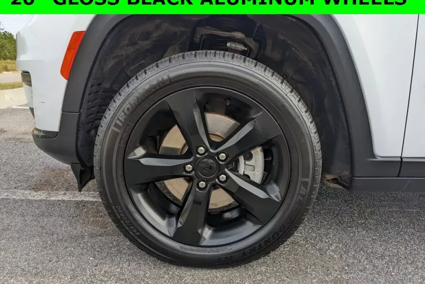 2023 Jeep Grand Cherokee Altitude photo 1