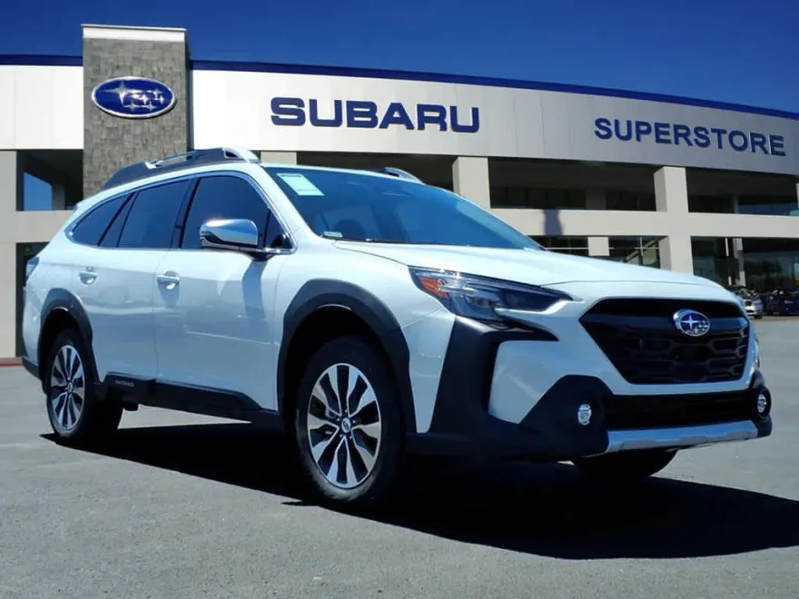 2025 Subaru Outback Touring XT photo 1
