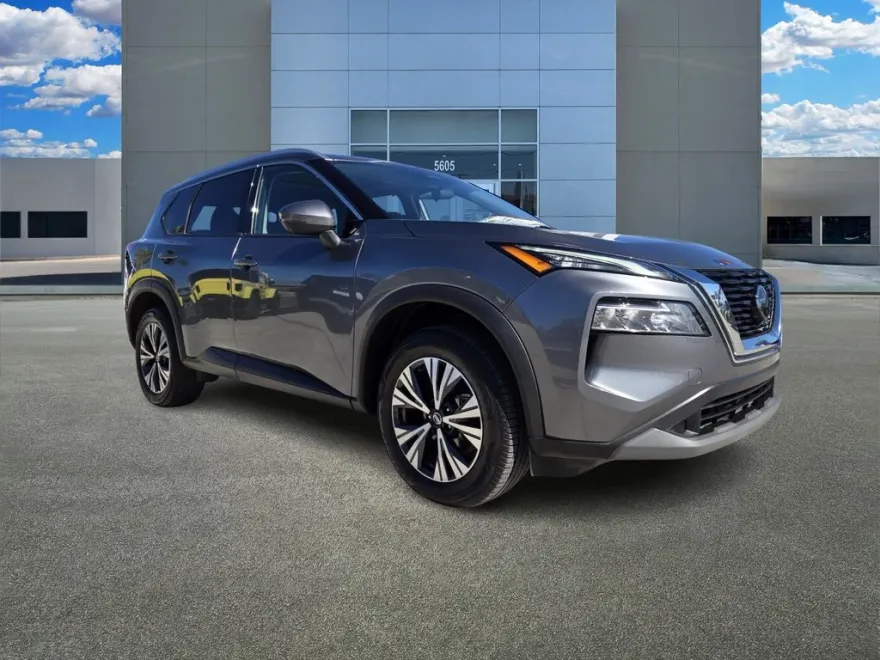 2021 Nissan Rogue SV photo 1