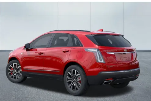 2025 Cadillac XT5 Sport photo 3