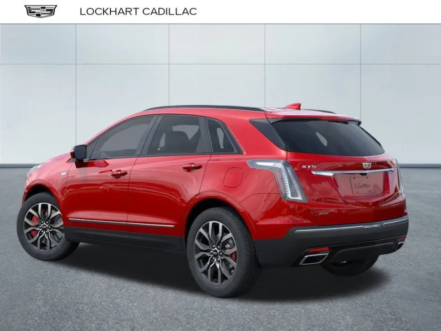 2025 Cadillac XT5 Sport photo 3
