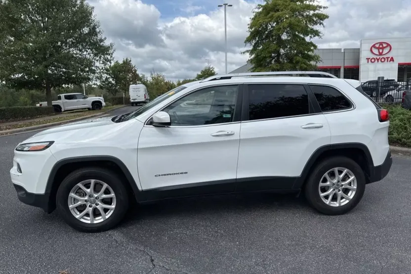 2018 Jeep Cherokee Latitude photo 1