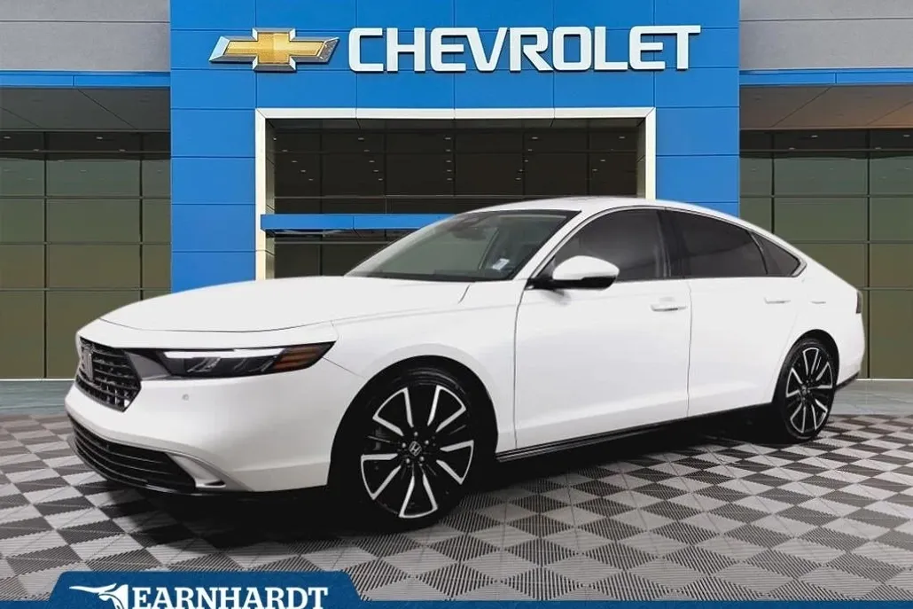 2023 Honda Accord Hybrid Touring photo 1