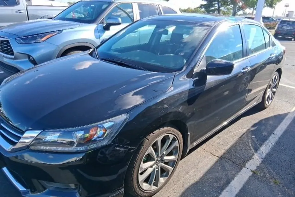 2015 Honda Accord Sport photo 1