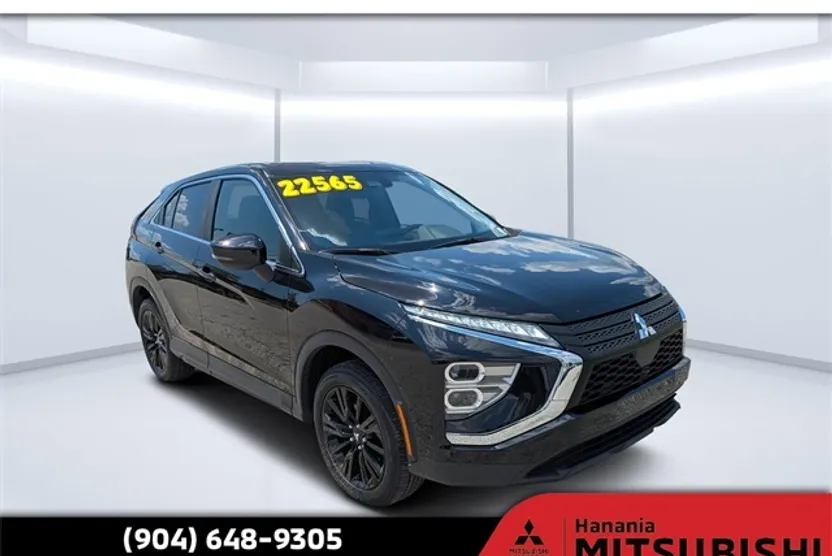 2023 Mitsubishi Eclipse Cross LE photo 1