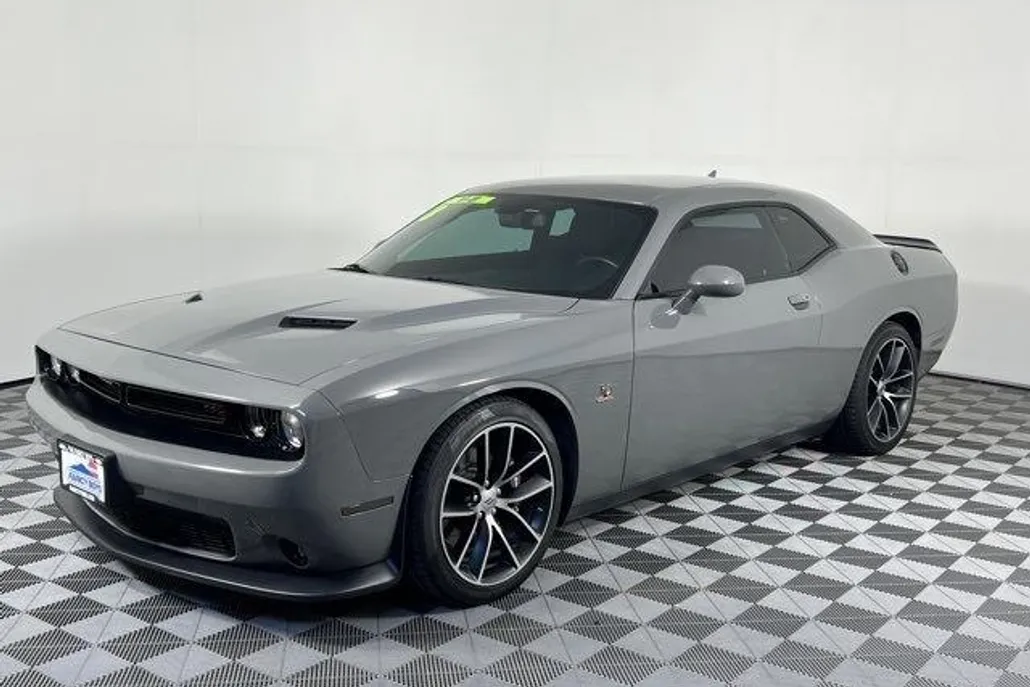 2018 Dodge Challenger R/T Scat Pack photo 1