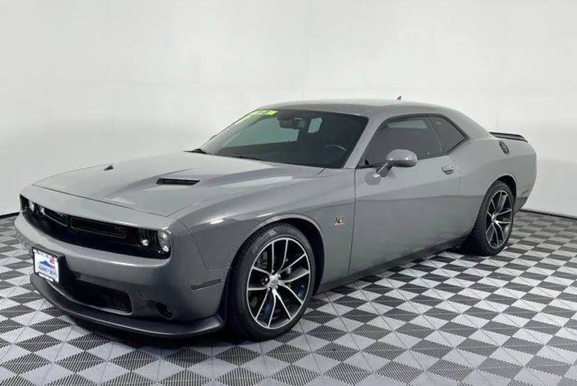 2018 Dodge Challenger R/T Scat Pack photo 1