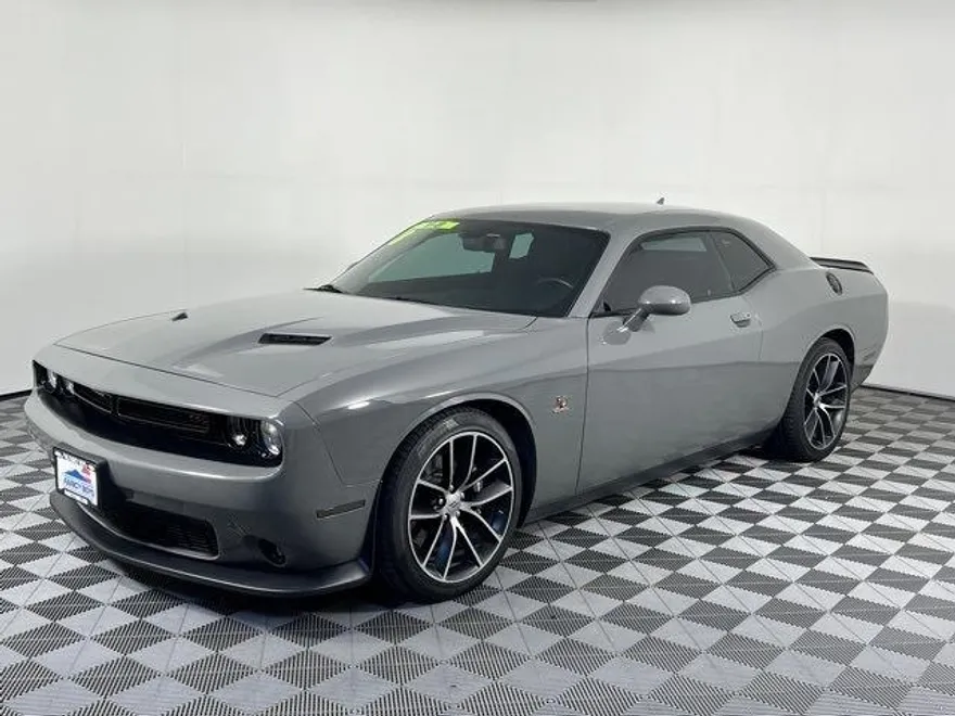 2018 Dodge Challenger R/T Scat Pack photo 1