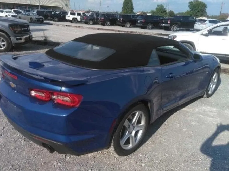 2023 Chevrolet Camaro 1LT photo 1