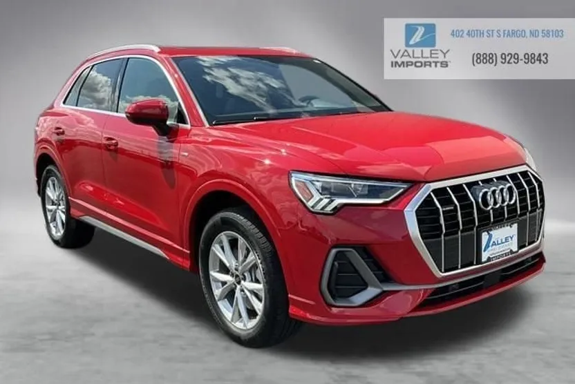 2023 Audi Q3 S line Premium Plus photo 1