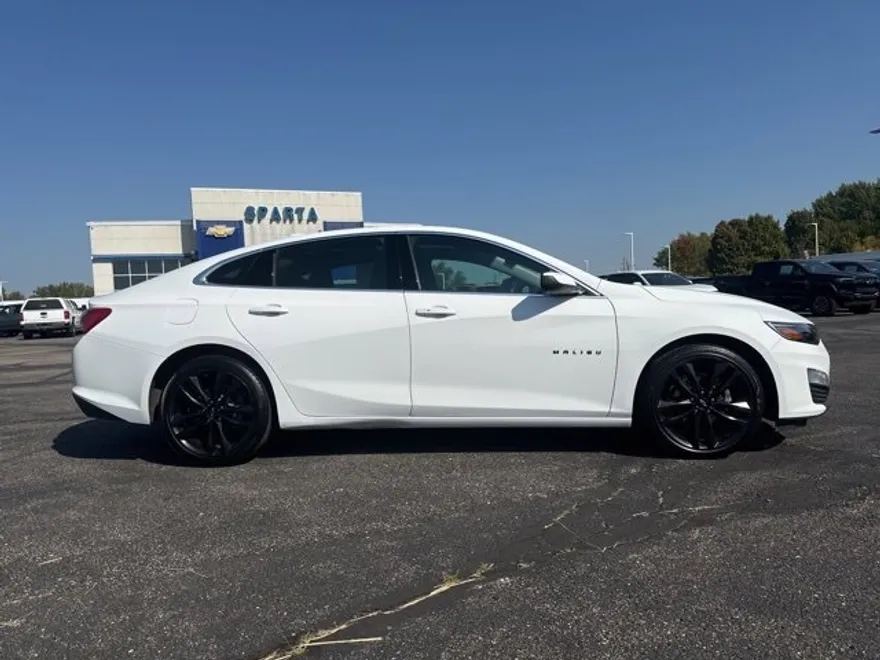 2023 Chevrolet Malibu 1LT photo 1