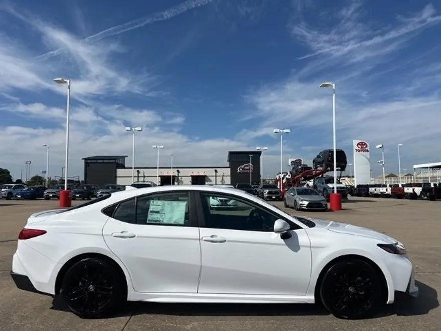 2026 Toyota Camry photo 1