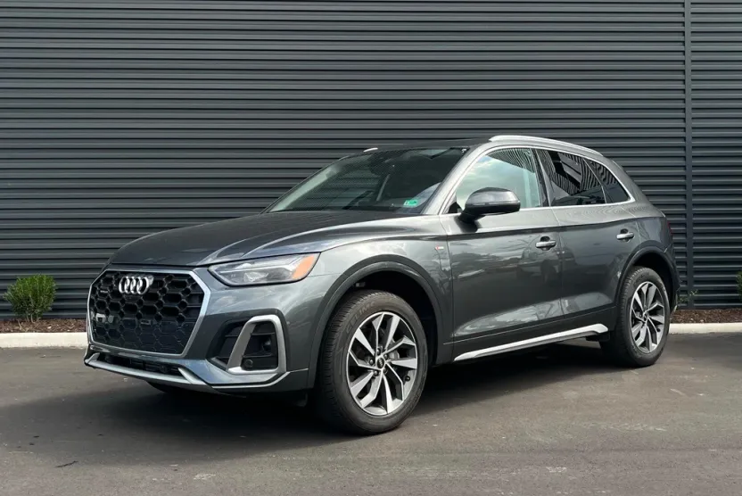 2024 Audi Q5 45 S line Premium Plus photo 1