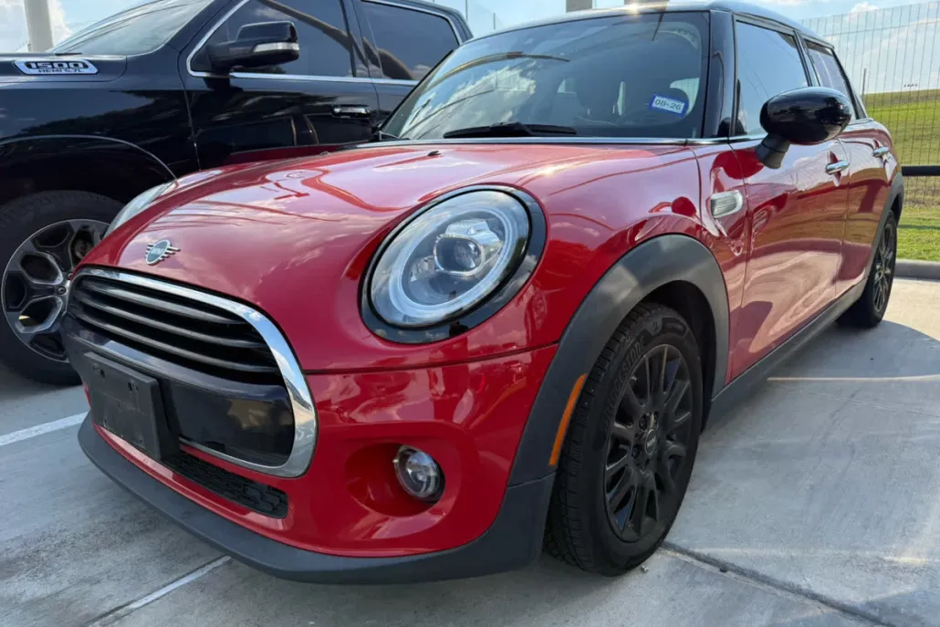 2021 Mini Cooper 4 Door Hardtop photo 1